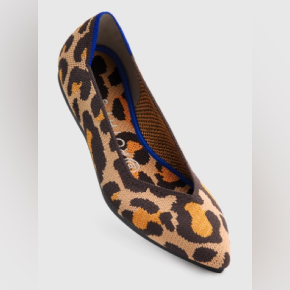 Rothy’s Point in Cat Print